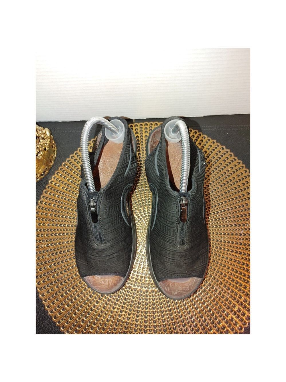 BZees Dream Sandals Size 9M - Picture 2 of 5
